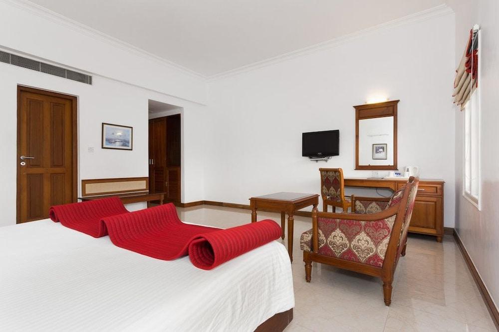 The Avenue Center Hotel Kochi Eksteriør billede