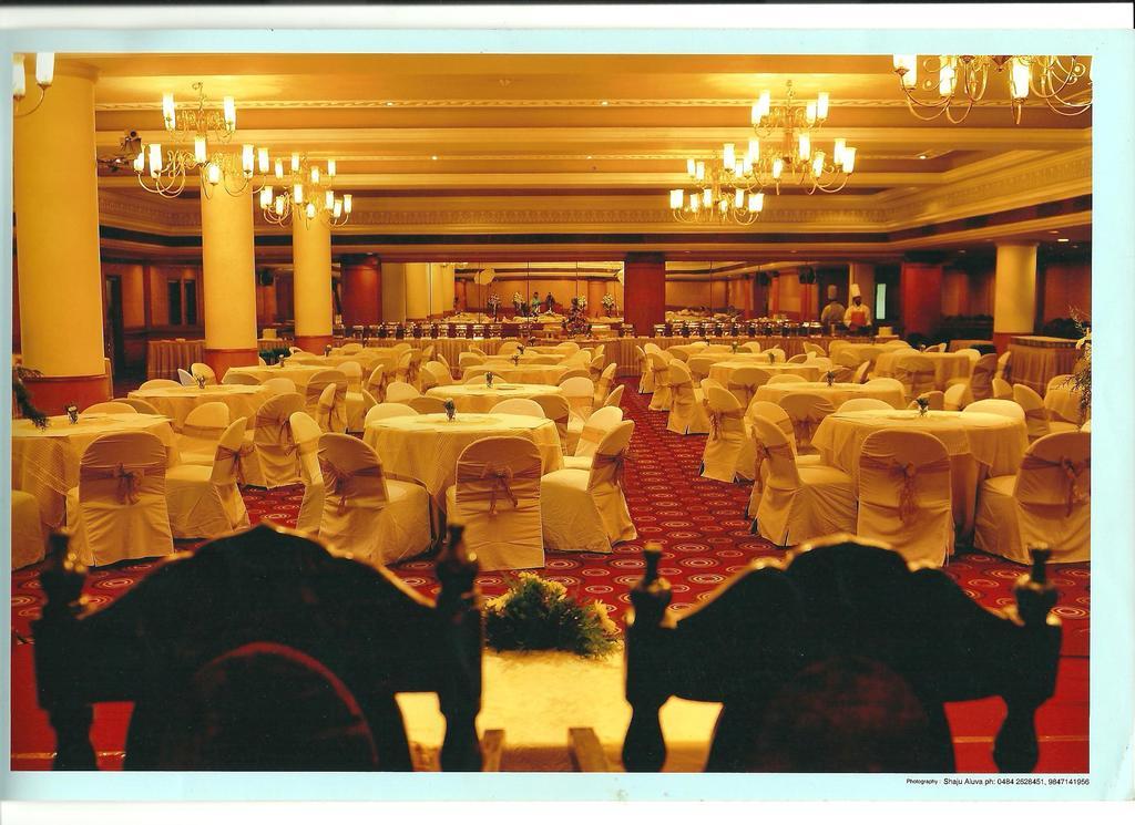 The Avenue Center Hotel Kochi Eksteriør billede