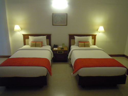 The Avenue Center Hotel Kochi Eksteriør billede