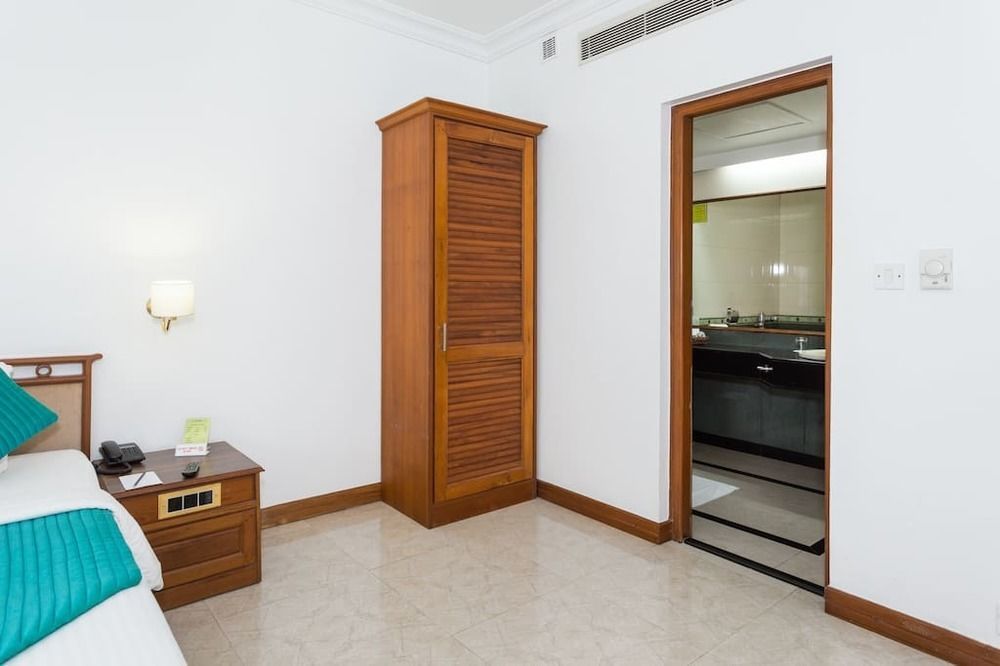 The Avenue Center Hotel Kochi Eksteriør billede