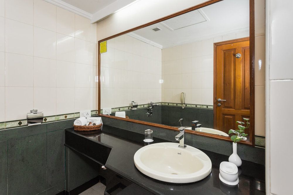 The Avenue Center Hotel Kochi Eksteriør billede