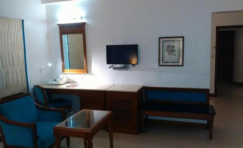 The Avenue Center Hotel Kochi Eksteriør billede